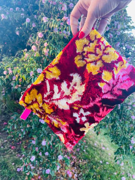 Italian velvet: Joyful