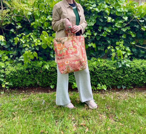 Glory luxe tote: Garden + tortoise shell resin handles