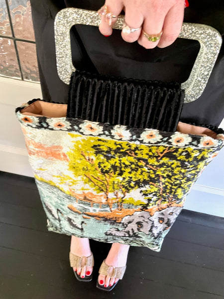 Glory luxe tote: Swanning around
