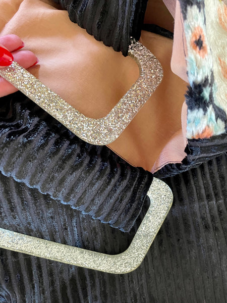 Glory luxe tote: Swanning around
