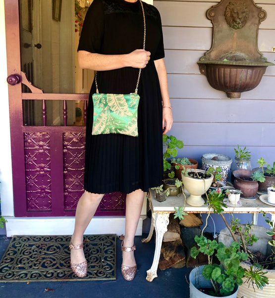 Palm leaf stunner
