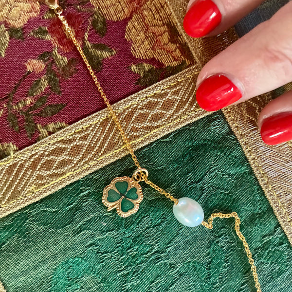 Lucky clover charm pearl bracelet