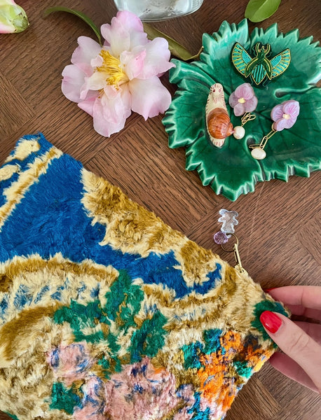 Italian velvet: Blue beauty