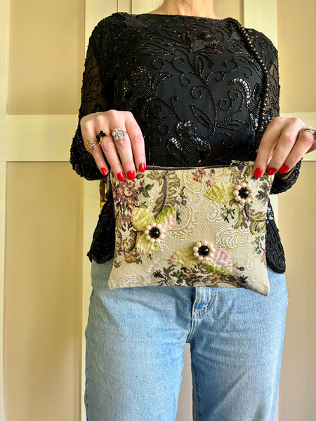 Vintage tapestry bag + flower motifs